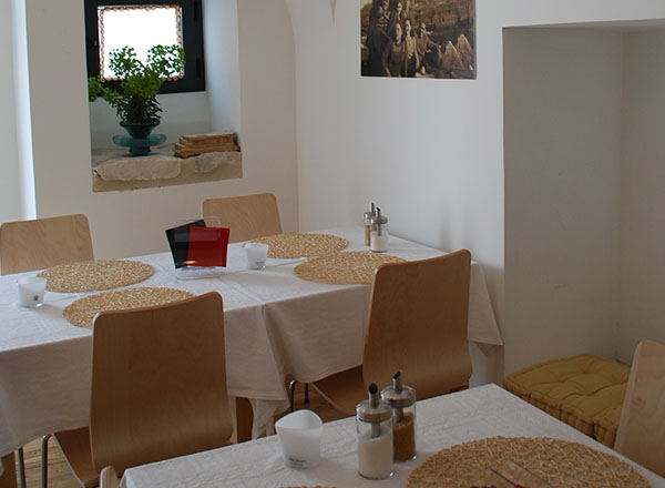 Mangia da noi